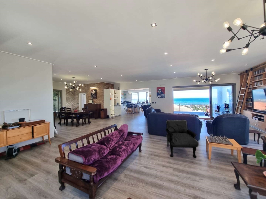 4 Bedroom Property for Sale in Onrus Western Cape